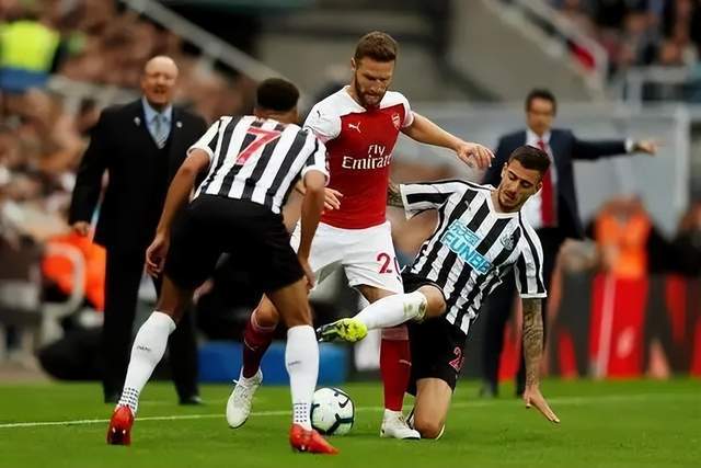 詹姆斯谈加盟76人内幕：缩小选择范围至五支球队